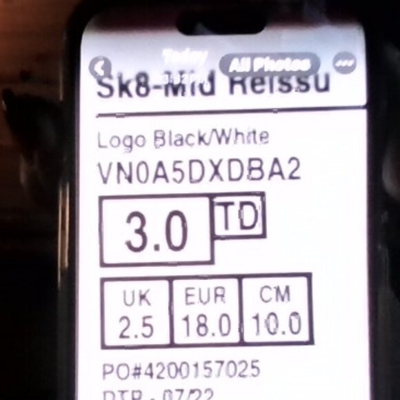 VANS - Picture 2 of 2